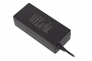 iBox IUZ120WA toiteadapter sisetingimustes 120 W must