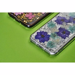 Puro Glam Hippie Chic ümbris seadmele iPhone XR, ehtsate roheliste õielehtedega