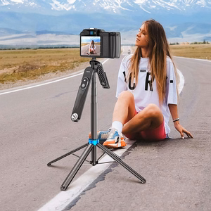 Selfie kepp Hoco statiiv juhtmevaba puldiga K22 must