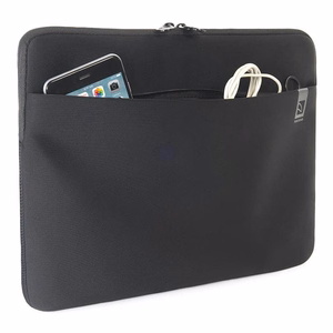 Tucano Top Second Skin kaitsev sülearvutiümbris MacBook Air 15-tolline (M5/M4/M3/M2/2026-2023) / MacBook Pro 15-tolline / 14-tollistele ja 13-tollistele sülearvutitele, must