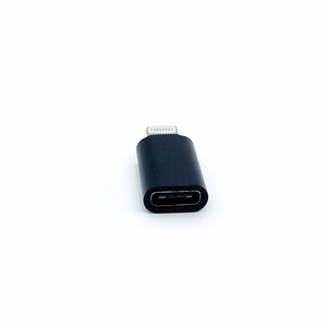 Maxlife USB-C–Lightning adapter