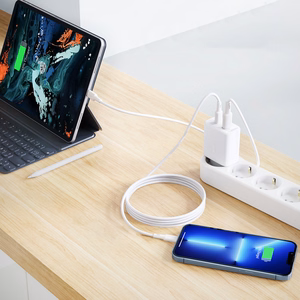 Acefast wall Laadija USB Type C / USB 20W, PPS, PD, QC 3.0, AFC, FCP valge (A25 valge)