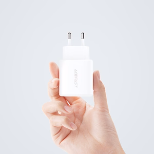 Acefast wall Laadija USB Type C / USB 20W, PPS, PD, QC 3.0, AFC, FCP valge (A25 valge)