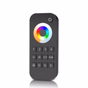 RT10 puldiga, 4 tsooni RGB/RGBW + CCT