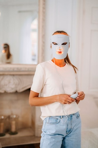 Beautifly AuraSkin Pro LED-valgusteraapia näomask