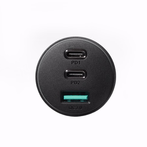 Joyroom 70W car Laadija with 3 ports: USB, 2 x USB C must (JR-CL26)