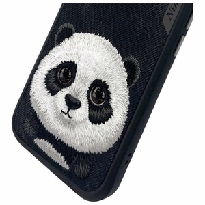 Nimmy Big Eyed Pet 2.0 Panda ümbris jaoks iPhone 15 - must
