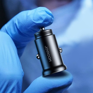 Joyroom JR-CCN05 autolaadija USB-C / USB-A 30W, must