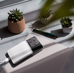 Wozinsky WRW349YWS 10000 mAh magnetiline energiapank - valge
