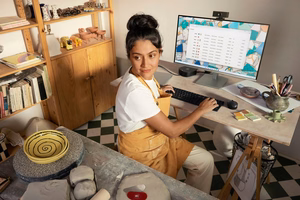HP 350 kompaktne mitme seadme Bluetooth klaviatuur