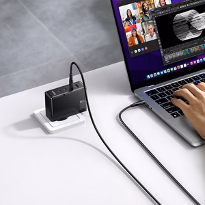 Hoco N85 100 W laadija kolme USB-C-pordiga ja ühe USB-A-pordiga, must