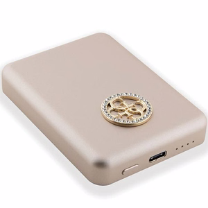 Guess MagSafe 4G Strassed Metal Logo induktiivne akupank 15W 5000mAh - kuldne