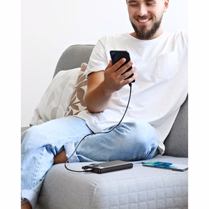 Powerbank Veger C10 (W1116) 10000 mAh with built-in Micro-USB cables / Typ C / Lightning must