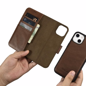 iCarer õlivaha rahakoti ümbris 2in1 Cover iPhone 14 Plus Anti-RFID nahast Flip Case Brown (WMI14220723-BN)