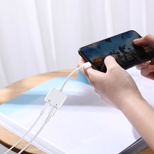 Joyroom S-Y104 headphone adapter Lightning - Lightning / mini jack 3.5mm - valge