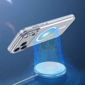 Dux Ducis Clin Mag Ümbris jaoks iPhone 17 Pro Compatible with MagSafe - Läbipaistev