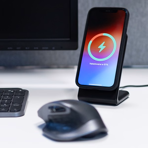 Crong MagSpot Pivot Stand kolm-ühes juhtmevaba laadija iPhone'ile, Apple Watchile ja AirPodsidele, MagSafe'iga ühilduv, must