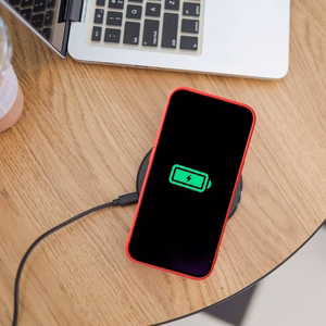 SILICONE MAG ÜMBRIS compatible with MagSafe jaoks SAMSUNG A36 punane