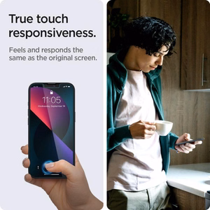 Spigen Glas.tR EZ Fit karastatud klaas iPhone 13 / 13 Pro / 14 / 16e jaoks - 2 tk.