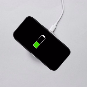 ROAR case SLIM DEFENDER compatible koos MagSafe jaoks IPHONE 15 Pro must