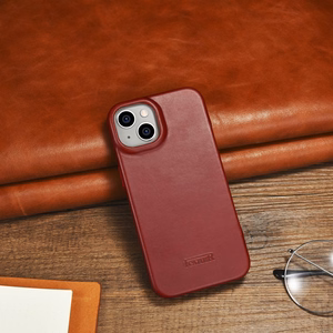 Чехол iCarer CE Oil Wax Premium Leather Folio для iPhone 14 Plus магнитный с откидной крышкой MagSafe красный
