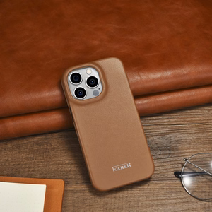 Чехол iCarer CE Premium Leather Folio для iPhone 14 Pro магнитный с откидной крышкой MagSafe коричневый