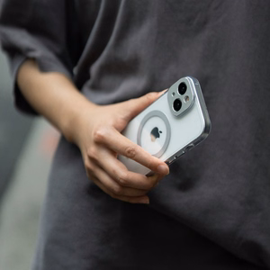 Moshi iGlaze MagSafe ümbris seadmele iPhone 15, läbipaistev Meteorite Gray detailidega