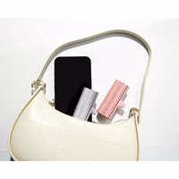 Powerbank Veger PlugOn (W0573) 5000 mAh with a built-in connector USB C roosa