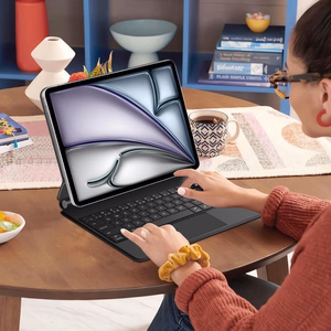 Чехол Tech-Protect Smartcase Magnetic с клавиатурой для iPad Pro 12.9” (2020/2021/2022) / 13” (2024/2025/2026) - чёрный