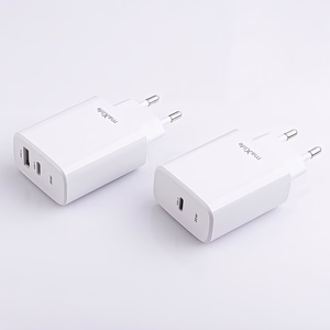 Maxlife MXTC-10-20AC PD QC laadija 1x USB-C 1x USB 20W valge
