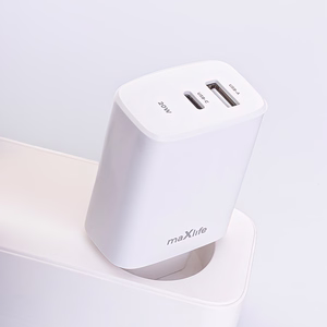 Maxlife MXTC-10-20AC PD QC laadija 1x USB-C 1x USB 20W valge