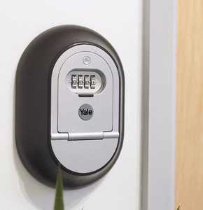 Yale Y500/187/1 Key box opened with combination lock