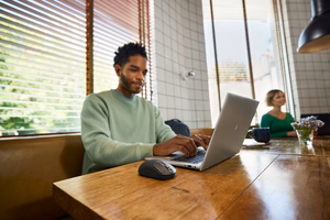 HP 700 laetav juhtmevaba hiir