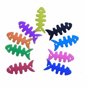 Fish-shaped headphone cable wrap - black