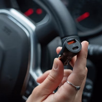 Maxlife MXCC-04 PD QC autolaadija 1x USB-C 1x USB 20W must + USB-C - USB-C kaabel 60W