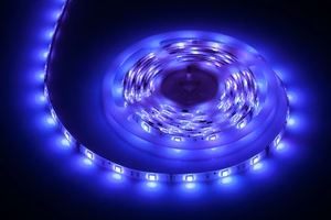 Lighting kit with 150-LED 5050 SMD strip, power supply and colour controller