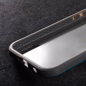 X-Doria Raptic Shield ümbris seadmele iPhone 14 Pro Max, alumiiniumist, läbinud 3 m kukkumiskatse, sillerdav