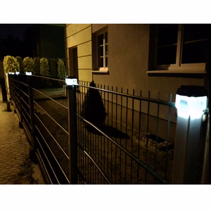GreenBlue GB125 – päikesetoitega LED-aiapostivalgusti, 61×41×45 mm