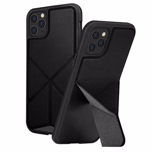 Uniq Transforma ümbris iPhone 11 Pro Max'ile - must
