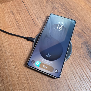 Blavec Induction charger BQI-06 Qi 15W UniCharge (BQI06-QIB) matte black