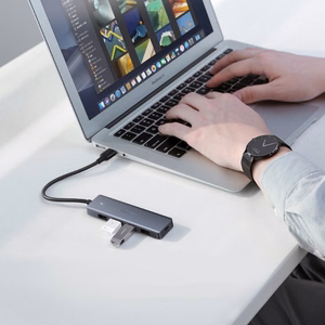 Ugreen USB Type C Jaotur - 4x USB 3.2 Gen 1 USB-C toitepordi halliga (CM219 70336)