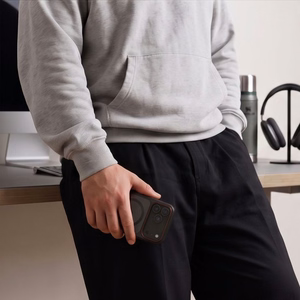 Tech-Protect MagCam MagSafe ümbris mudelitele iPhone 18 Pro Max / 17 Pro Max, mattmust ja punane