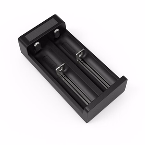 silindriliste liitiumioonakude laadija 18650 Xtar MC2 PLUS