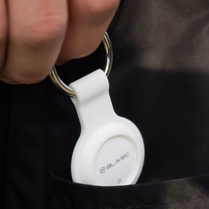 Valge Blavec BTG-02 Bluetooth-esemejälgija võtmerõngaga Apple'i ja Androidi seadmetele (BTBTG02-KW)