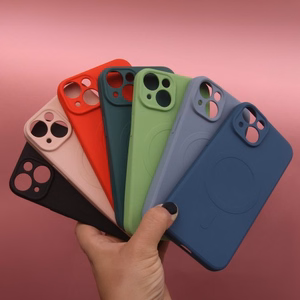 Ümbris "MagCase Silicone" iPhone 17 must