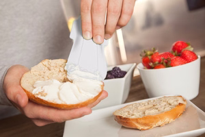 Quirky Scoop 2-in-1 mõõtekulp ja määrimislabidas, valge