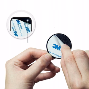 Spigen MP-4P magnetplaadid autole - mustad