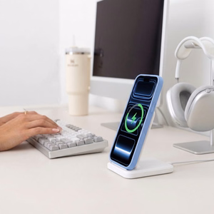Tech-Protect MagOne CC MagSafe ümbris 2 karastatud klaasiga mudelitele iPhone 18 Pro / 17 Pro, läbipaistev sinine
