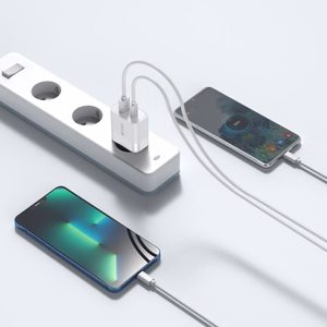 Tech-Protect C30W laadija USB-C PD 30W / USB-A QC 3.0 - valge