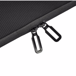 Tucano Colore2 neopreenist sülearvutiümbris 13-tollisele MacBook Airile (M5/M4/M3/M2/M1, 2026–2018), 13-tollisele MacBook Prole ja 12-tollistele sülearvutitele, must